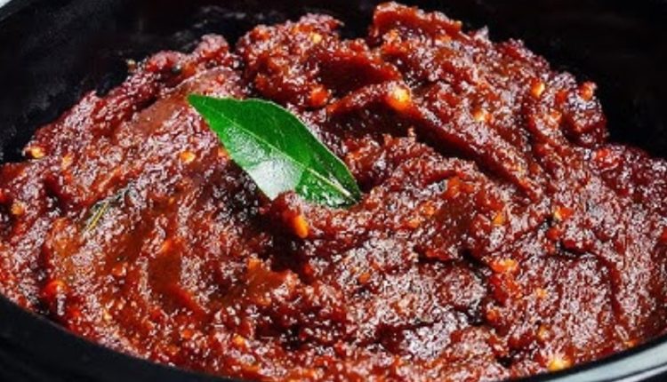 Easy Ulli Chammanthi Recipe