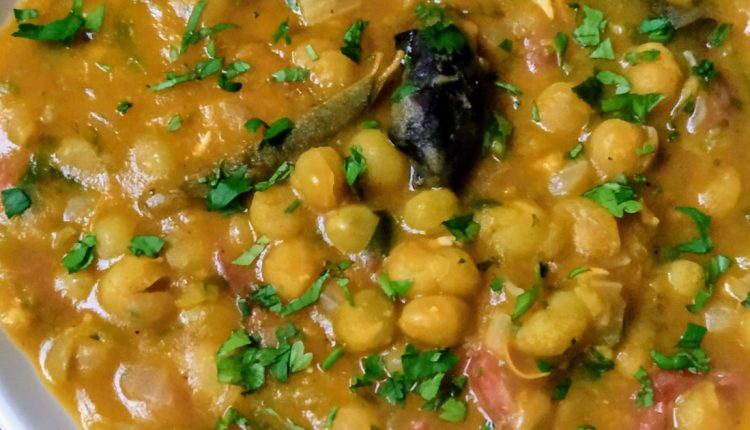 Kerala style Tasty Green Peas Curry Recipe