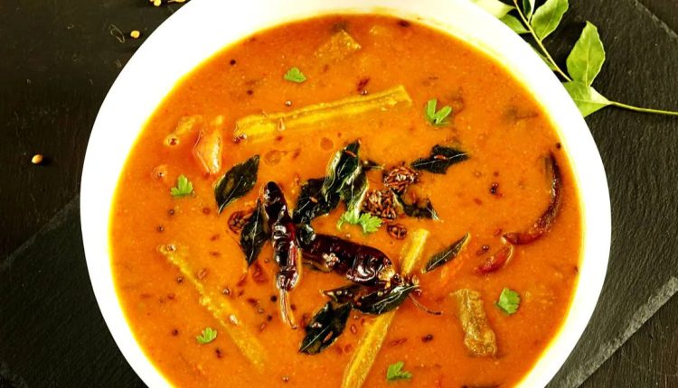 Tasty Varutharacha Naadan Sambhar